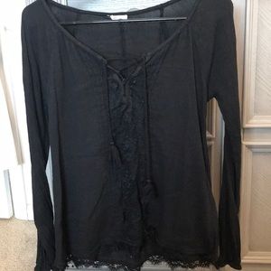 Black Hollister top